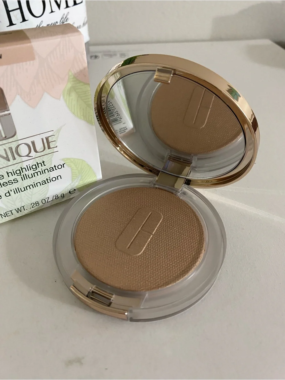 02 Starlit Glow, Clinique True Highlight Weightless Illuminator, Full Size, 8 g